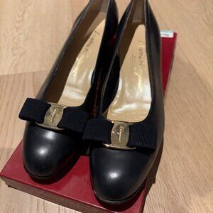 Vintage Ferragamo Flats